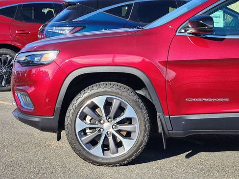 Used 2022 Jeep Cherokee Limited w/ Elite Package image 8