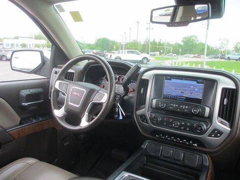 Used 2018 GMC Sierra 1500 SLT AWD/4WD image 28