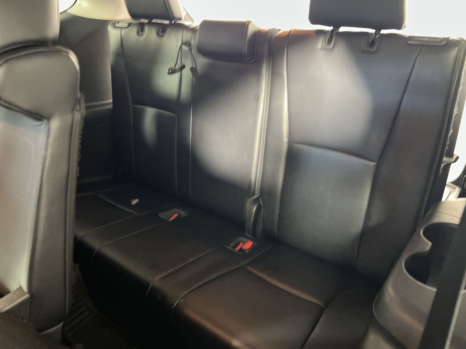 Used 2022 Toyota Highlander XLE AWD/4WD image 24