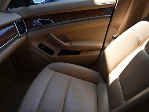 Used 2011 Porsche Panamera S RWD image 57