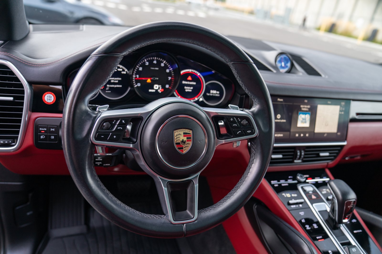 Certified 2023 Porsche Cayenne AWD/4WD image 12