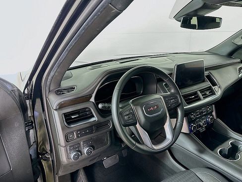 Used 2023 GMC Yukon SLE w/ Gmc Pro Safety Plus Package image 9