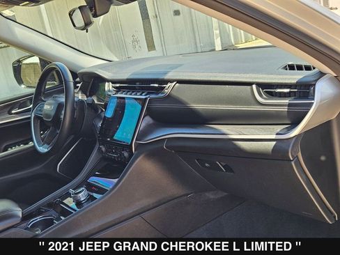 Used 2021 Jeep Grand Cherokee L Limited AWD/4WD image 32