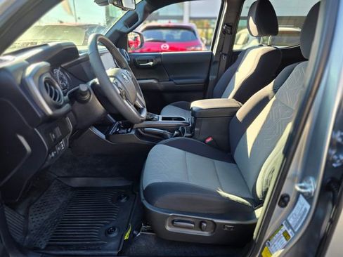 Used 2023 Toyota Tacoma TRD Off-Road image 13