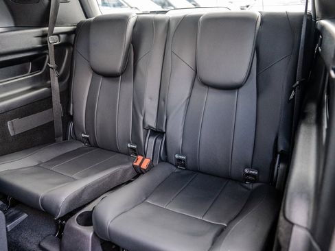 Used 2022 Mercedes-Benz GLB 250 w/ Premium Package Lite image 24