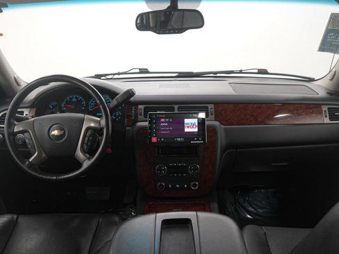 Used 2013 Chevrolet Avalanche LTZ image 14