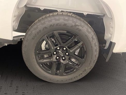 New 2026 Chevrolet Silverado 1500 Custom w/ Turbomax Blackout Package AWD/4WD image 39