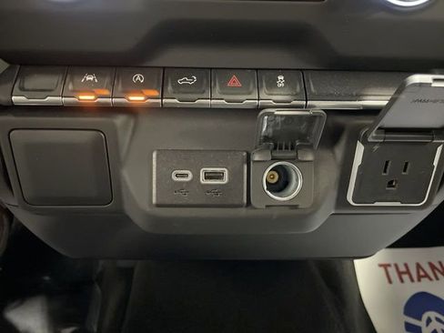 Used 2024 Chevrolet Silverado 1500 Custom image 18