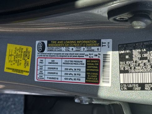 Used 2021 Toyota Highlander LE image 49