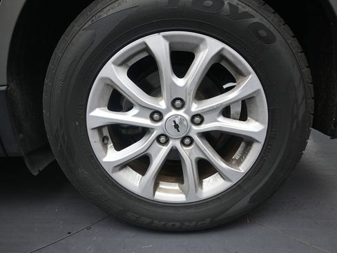 Used 2019 Chevrolet Equinox LT FWD image 10