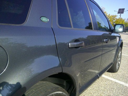 Used 2010 Land Rover LR2 HSE image 36