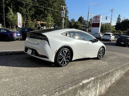 Certified 2024 Toyota Prius Prime FWD image 7