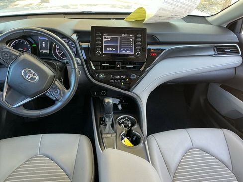 Used 2022 Toyota Camry SE w/ Convenience Package image 20