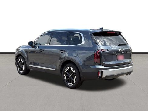 Used 2023 Kia Telluride EX w/ EX Captain's Chair Package FWD image 7