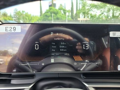 New 2026 Kia Carnival EX FWD image 11