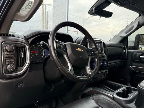 Used 2020 Chevrolet Silverado 2500 LTZ w/ LTZ Premium Package image 11