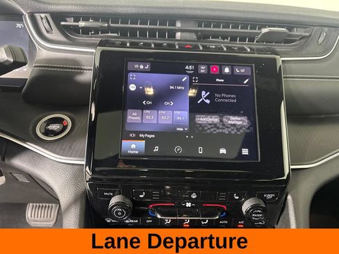 Used 2024 Jeep Grand Cherokee L Altitude AWD/4WD image 18