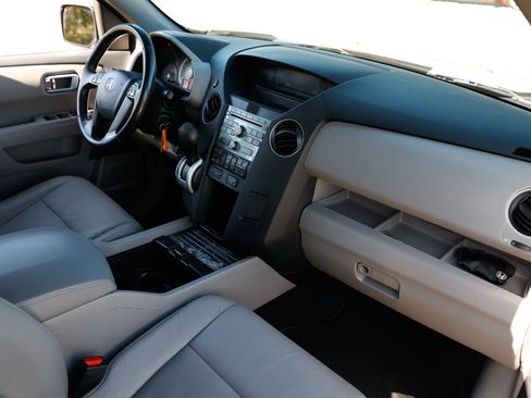 Used 2011 Honda Pilot EX-L image 16