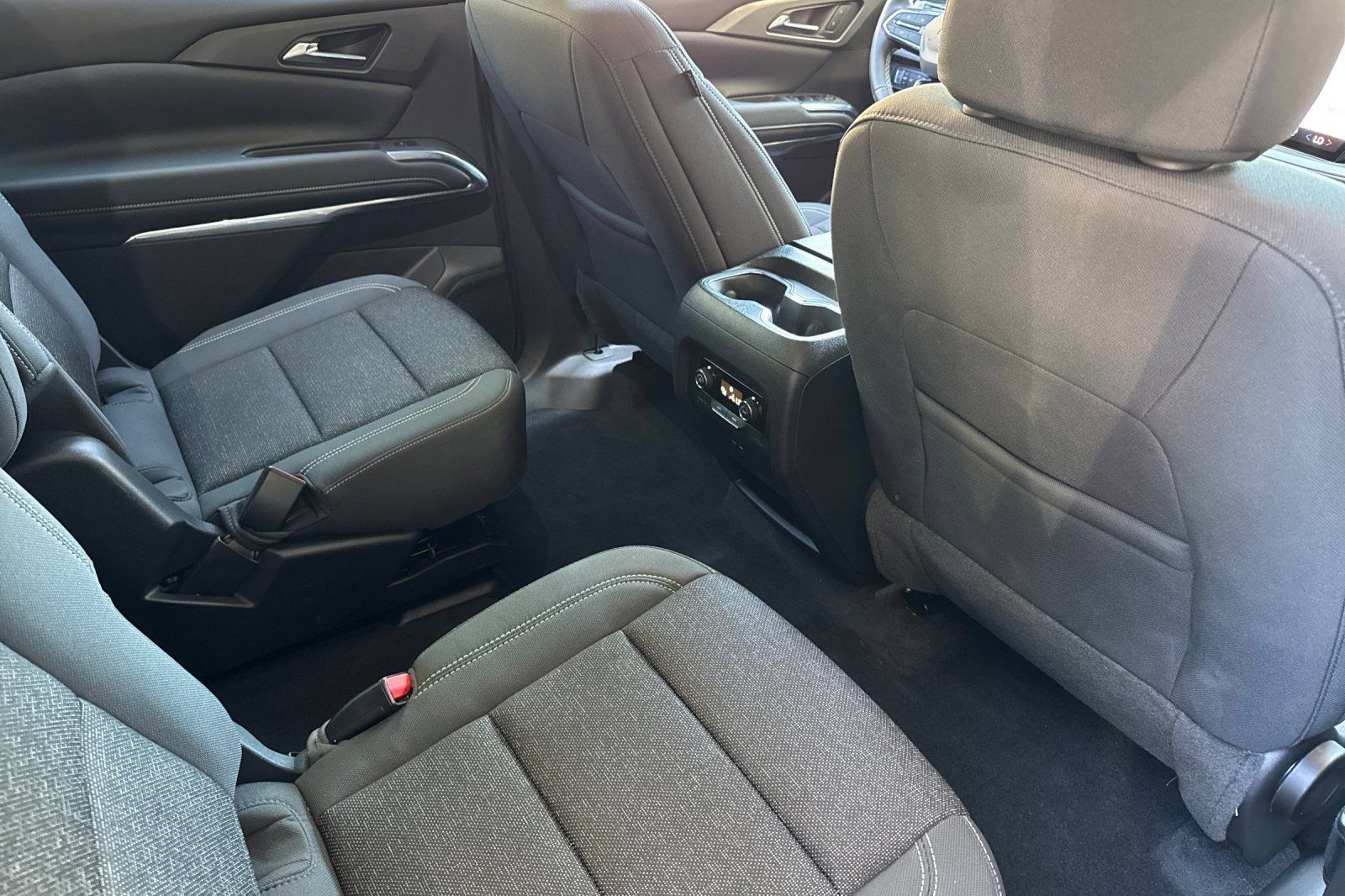 Used 2026 Chevrolet Traverse LT AWD/4WD image 18