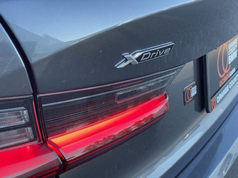 Certified 2022 BMW 330i xDrive Sedan w/ Driving Assistance Package image 30