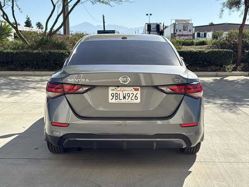Used 2021 Nissan Sentra SV image 4