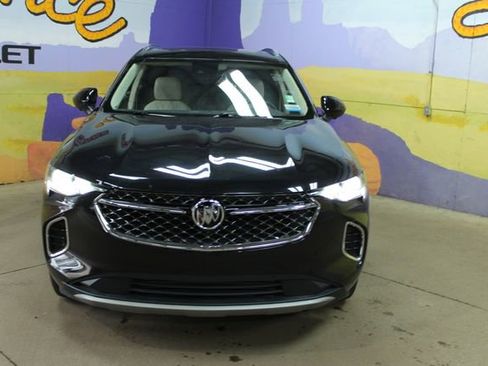 Used 2022 Buick Envision Avenir w/ Technology Package II FWD image 3