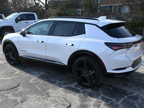 New 2025 Chevrolet Equinox EV RS image 3