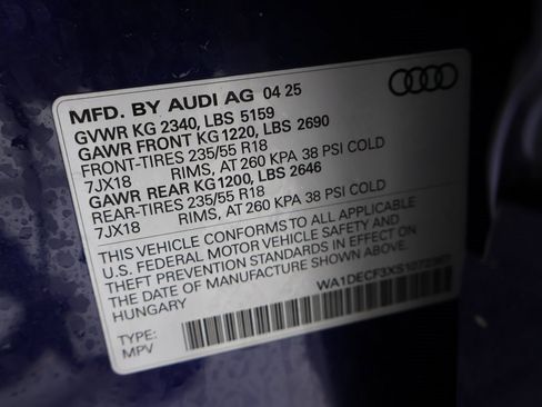 Certified 2025 Audi Q3 2.0T Premium w/ Convenience Package image 3