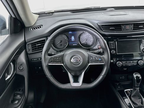 Used 2019 Nissan Rogue SL FWD image 17
