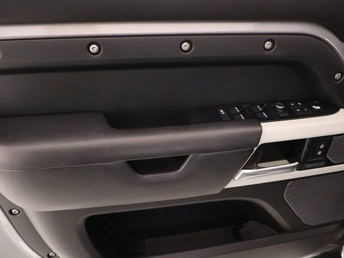 Used 2020 Land Rover Defender 110 HSE image 15