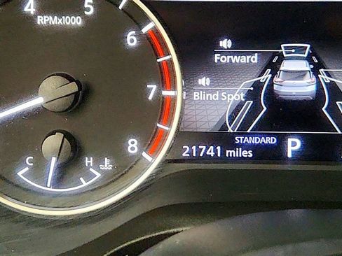 Used 2023 Nissan Rogue SL FWD image 16