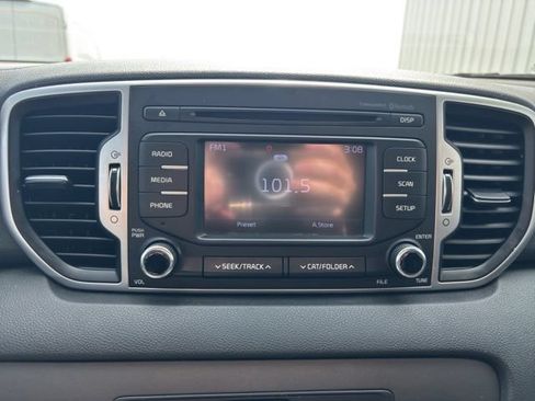 Used 2018 Kia Sportage LX AWD/4WD image 6