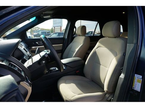 Used 2016 Ford Explorer FWD image 12