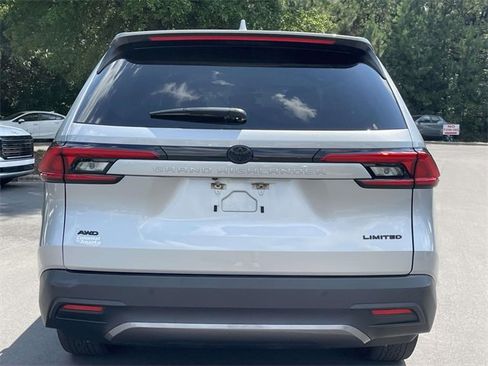 Used 2024 Toyota Grand Highlander Limited image 5