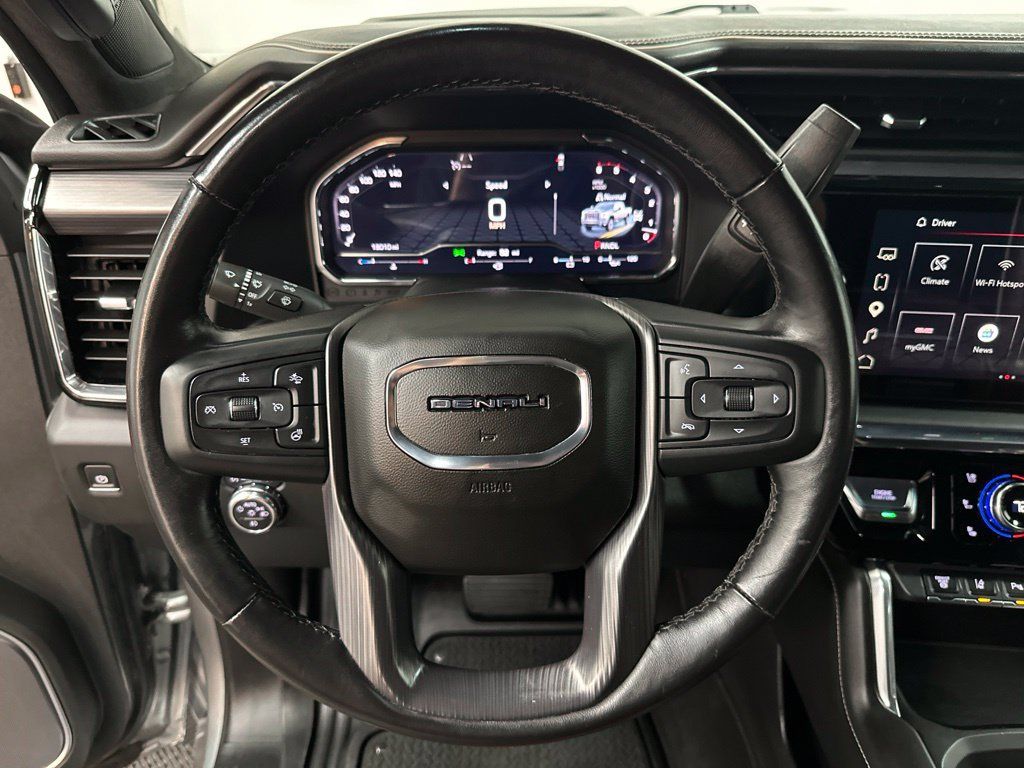 Used 2025 GMC Sierra 3500 Denali Ultimate AWD/4WD image 14