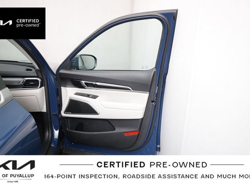 Certified 2024 Kia Telluride S w/ S Sunroof Package AWD/4WD image 16
