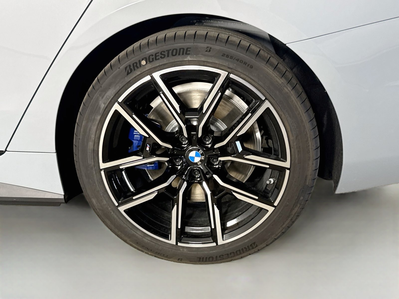 New 2026 BMW i4 xDrive40i w/ M Sport Package AWD/4WD image 32