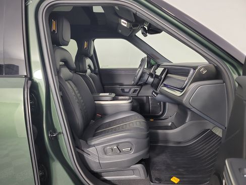 Used 2024 Rivian R1S Adventure AWD/4WD image 24