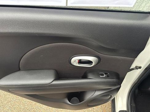 Used 2018 Kia Soul + image 17
