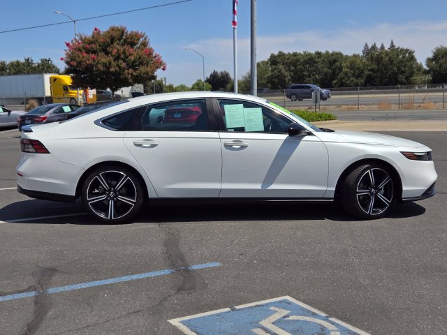 Used 2024 Honda Accord Sport image 3