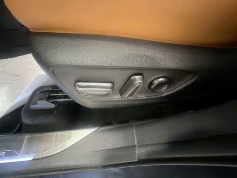 Used 2023 Toyota Highlander Platinum image 13