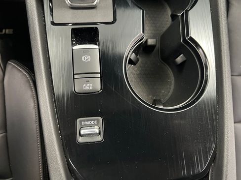 Used 2025 Nissan Rogue SL FWD image 44