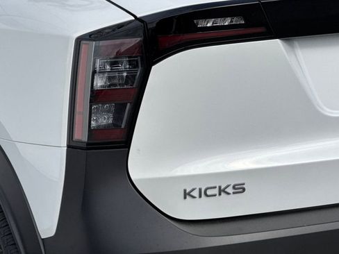 New 2025 Nissan Kicks SV w/ SV Premium Package image 6