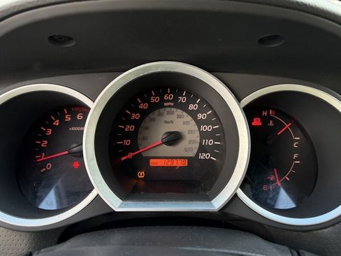 Used 2006 Toyota Tacoma PreRunner w/ Standard Pkg #2 RWD image 35