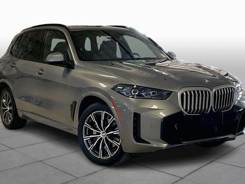 Used 2025 BMW X5 xDrive40i image 3