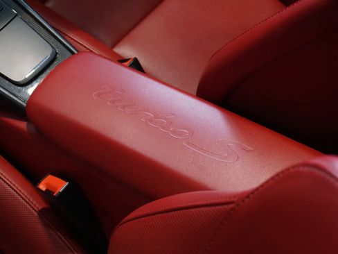 Certified 2016 Porsche 911 Turbo S AWD/4WD image 31