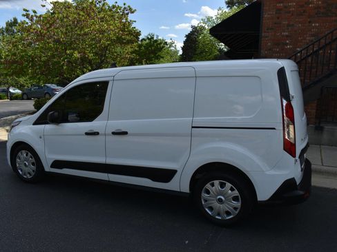Used 2022 Ford Transit Connect XLT image 40