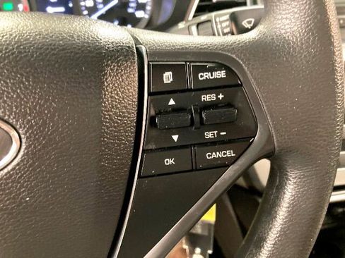 Used 2017 Hyundai Sonata SE image 27