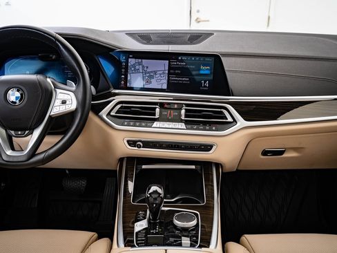 Used 2021 BMW X7 xDrive40i w/ Premium Package image 31