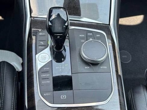 Used 2019 BMW 330i xDrive Sedan w/ Driving Assistance Package AWD/4WD image 22